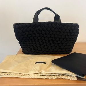 NEW! Oslo Medium Tote Onyx